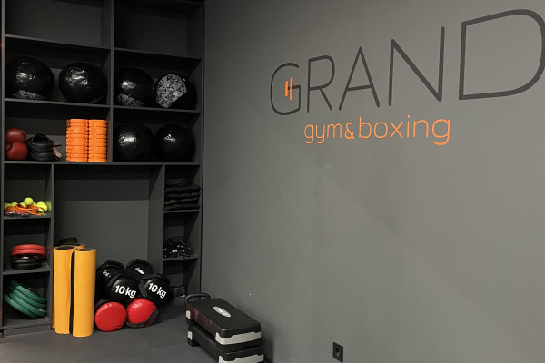 Продаж прибуткового спортивного клубу в центрі Києва